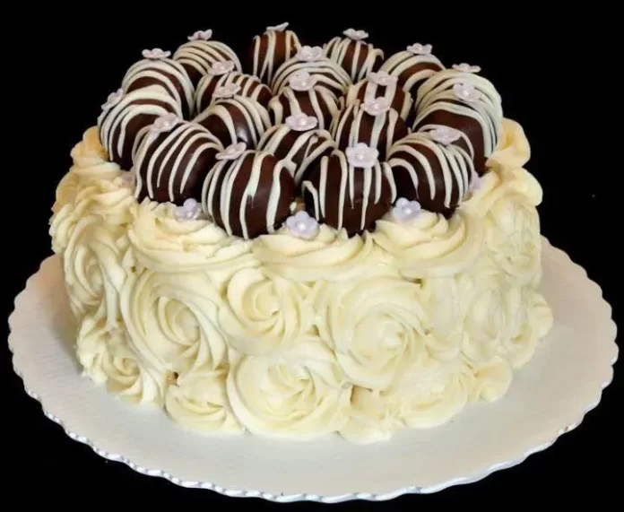 Create Wow Moments with designer cakes to make your loved ones happy